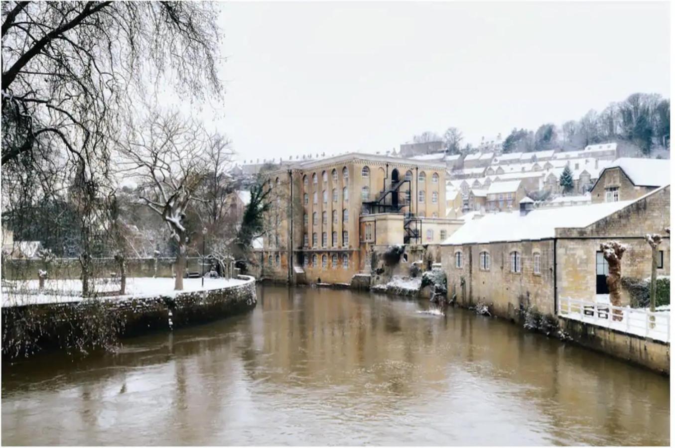 Апартаменти Granby Estate The Old Pool House Bradford-On-Avon Екстер'єр фото